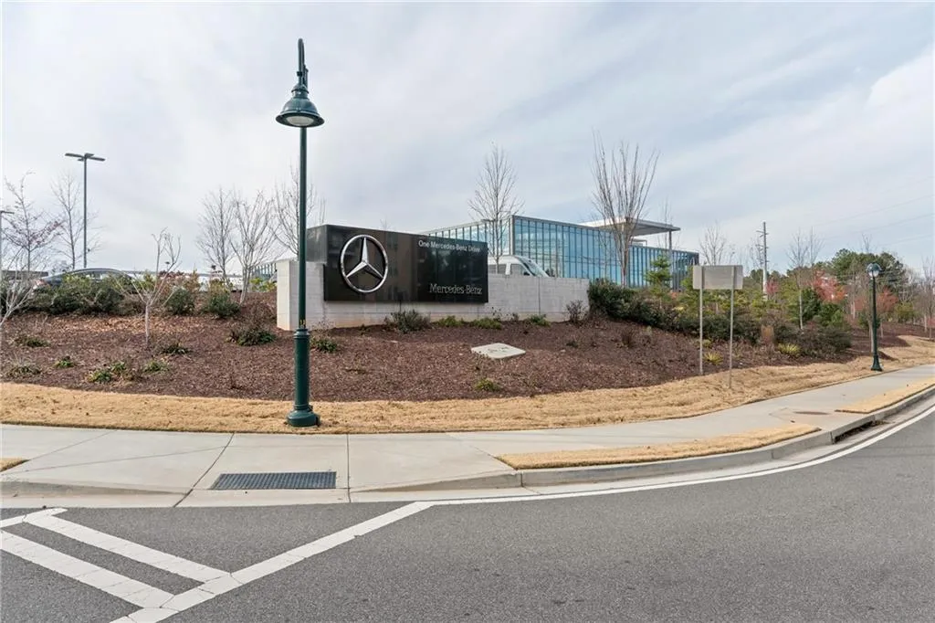 122 Granville Court, Atlanta, Georgia 30328, 2 Bedrooms Bedrooms, ,2 BathroomsBathrooms,Residential,Sold,122 Granville Court,6654124