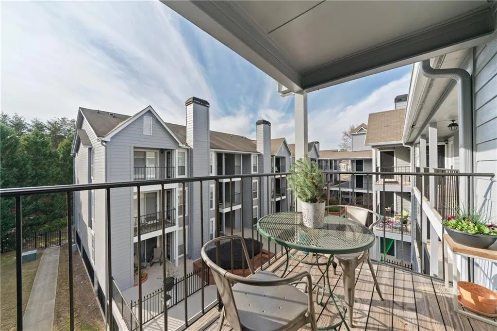 122 Granville Court, Atlanta, Georgia 30328, 2 Bedrooms Bedrooms, ,2 BathroomsBathrooms,Residential,Sold,122 Granville Court,6654124