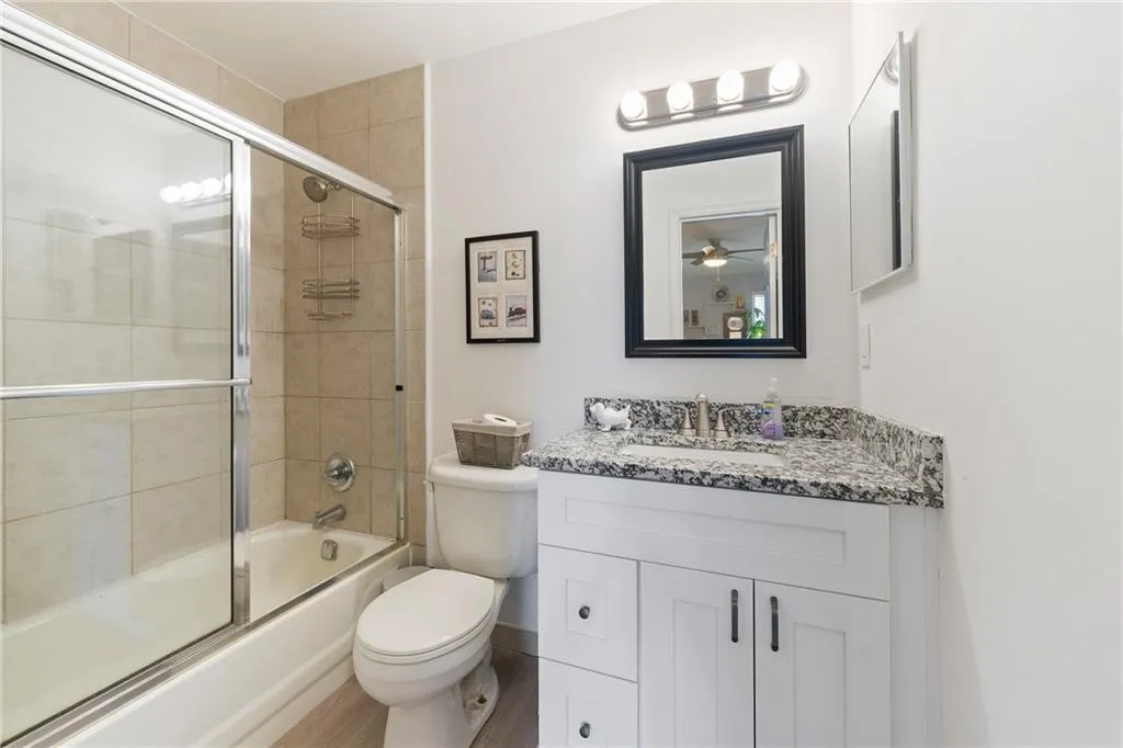 122 Granville Court, Atlanta, Georgia 30328, 2 Bedrooms Bedrooms, ,2 BathroomsBathrooms,Residential,Sold,122 Granville Court,6654124