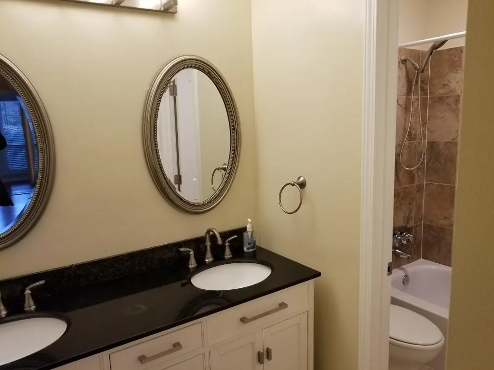 9400 Roberts Drive Unit 3a, Sandy Springs, Georgia 30350, 2 Bedrooms Bedrooms, ,2 BathroomsBathrooms,Residential,Sold,9400 Roberts Drive Unit 3a,6641693