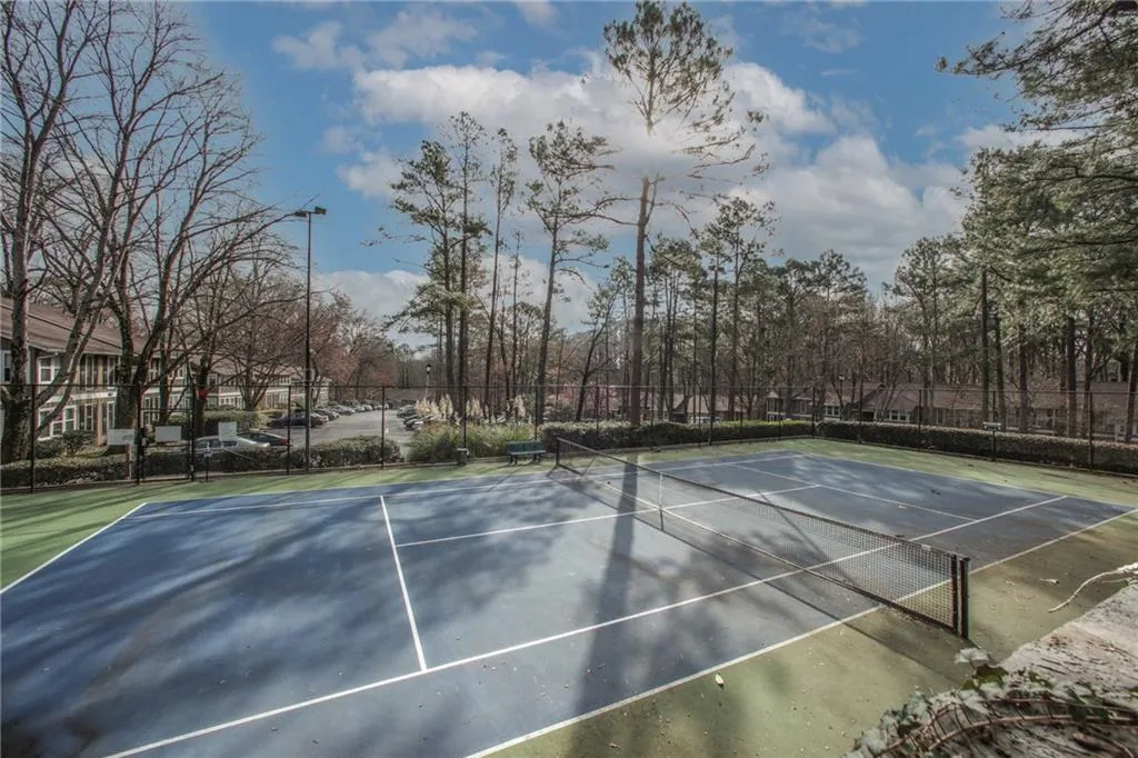 5135 Roswell Road Unit 3, Atlanta, Georgia 30342, 2 Bedrooms Bedrooms, ,2 BathroomsBathrooms,Residential,Sold,5135 Roswell Road Unit 3,7008716