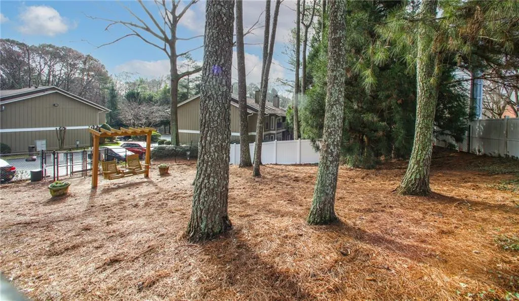 5135 Roswell Road Unit 3, Atlanta, Georgia 30342, 2 Bedrooms Bedrooms, ,2 BathroomsBathrooms,Residential,Sold,5135 Roswell Road Unit 3,7008716