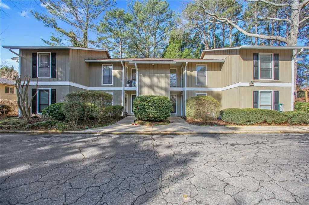 5135 Roswell Road Unit 3, Atlanta, Georgia 30342, 2 Bedrooms Bedrooms, ,2 BathroomsBathrooms,Residential,Sold,5135 Roswell Road Unit 3,7008716