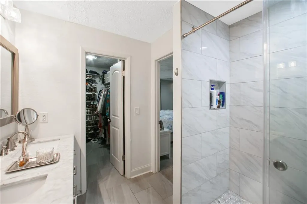 5135 Roswell Road Unit 3, Atlanta, Georgia 30342, 2 Bedrooms Bedrooms, ,2 BathroomsBathrooms,Residential,Sold,5135 Roswell Road Unit 3,7008716