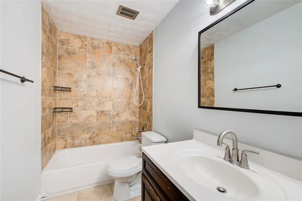 280 Winding River Drive Unit B, Sandy Springs, Georgia 30350, 3 Bedrooms Bedrooms, ,2 BathroomsBathrooms,Residential,Sold,280 Winding River Drive Unit B,7265752