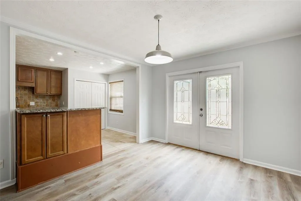 280 Winding River Drive Unit B, Sandy Springs, Georgia 30350, 3 Bedrooms Bedrooms, ,2 BathroomsBathrooms,Residential,Sold,280 Winding River Drive Unit B,7265752