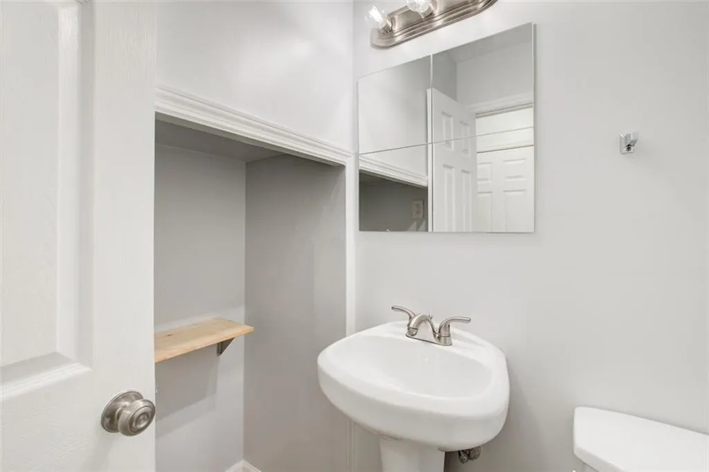 280 Winding River Drive Unit B, Sandy Springs, Georgia 30350, 3 Bedrooms Bedrooms, ,2 BathroomsBathrooms,Residential,Sold,280 Winding River Drive Unit B,7265752