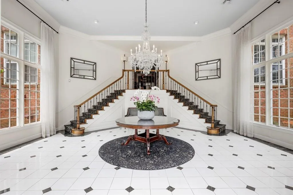 Welcome Home to Ansley Terrace...