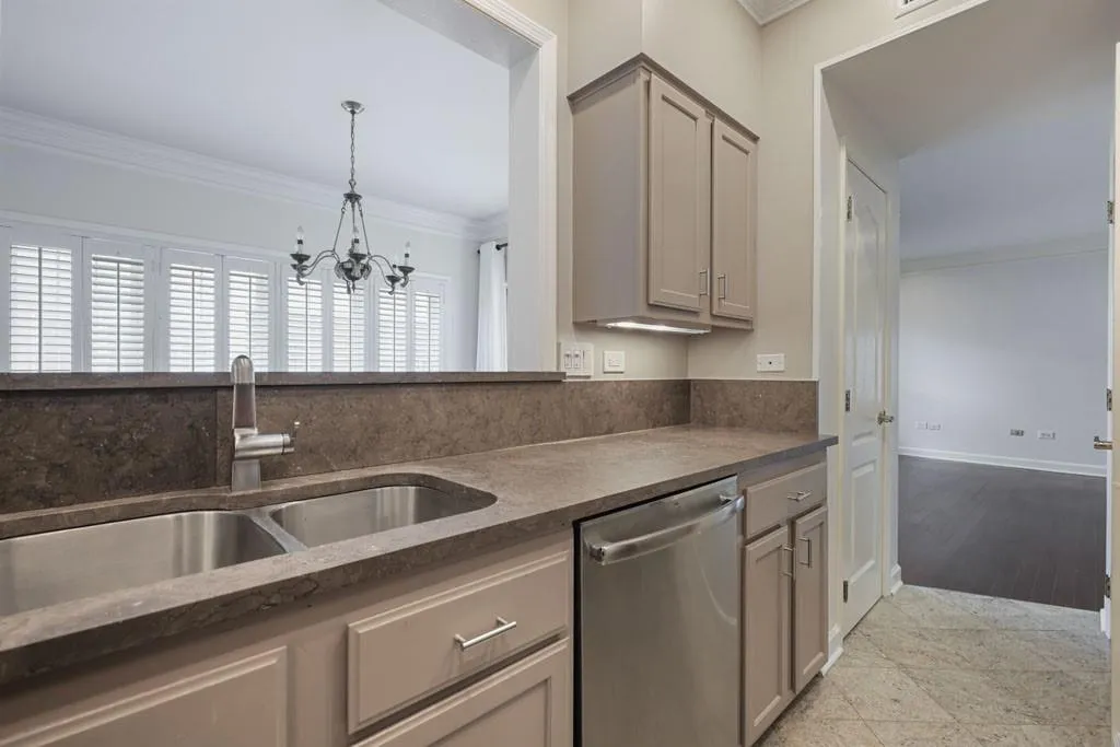 175 15th Street Ne Unit 410, Atlanta, Georgia 30309, 2 Bedrooms Bedrooms, ,2 BathroomsBathrooms,Residential,For Sale,175 15th Street Ne Unit 410,7586075