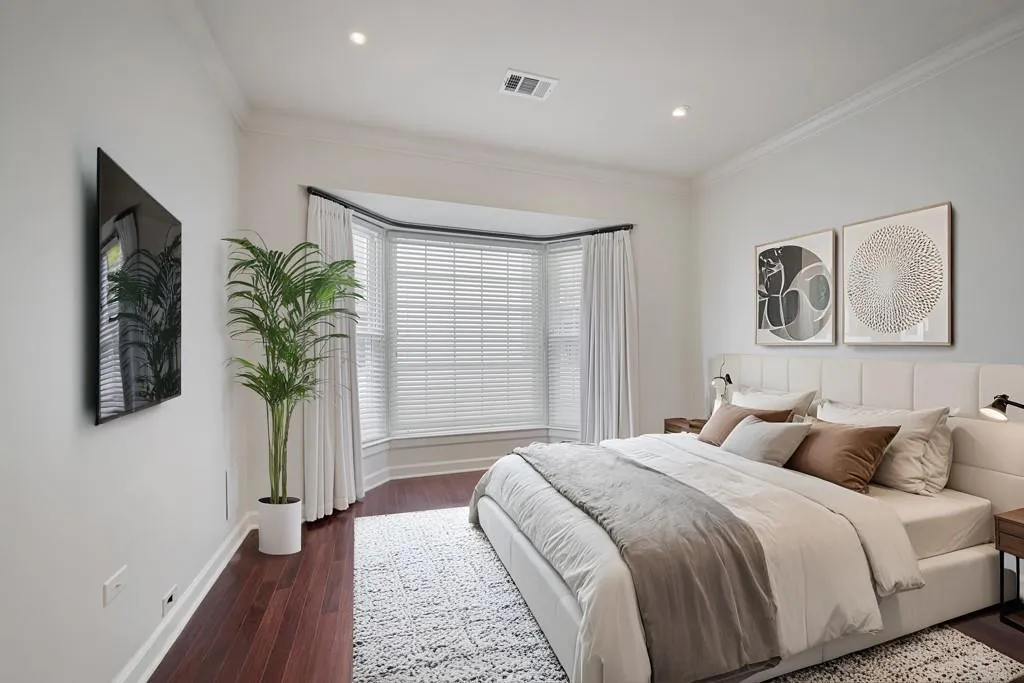 Virtually Staged: bay window + designer drapery