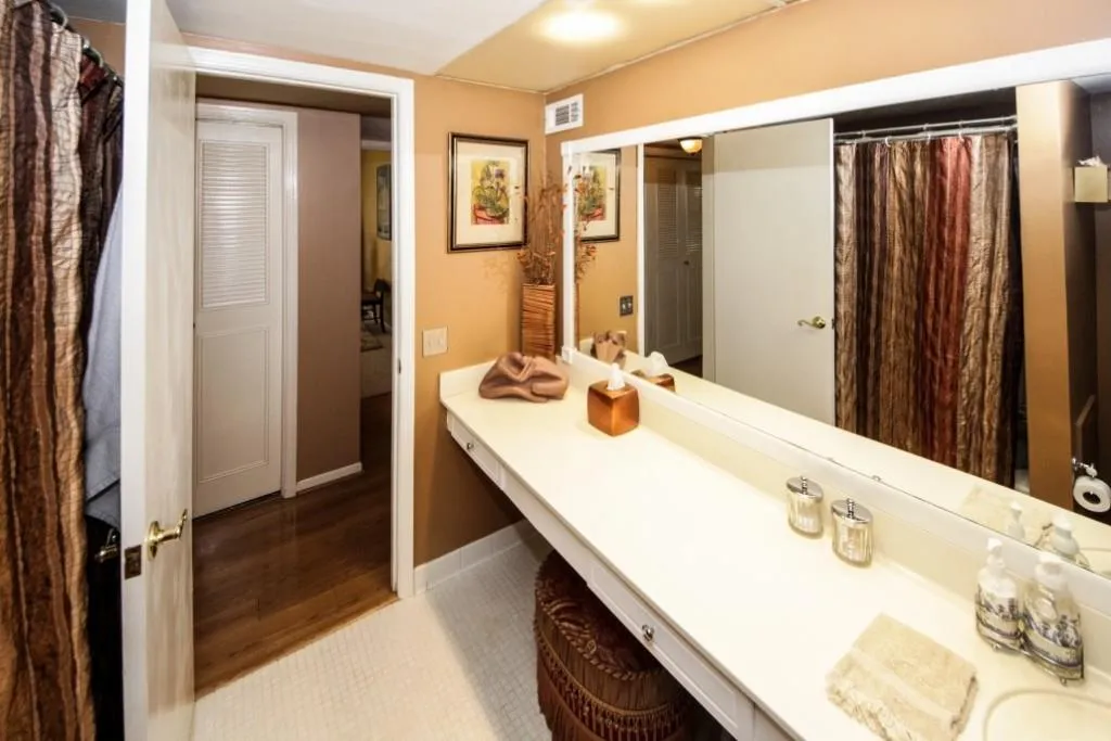 6851 Roswell Road Unit E-10, Atlanta, Georgia 30328, 3 Bedrooms Bedrooms, ,2 BathroomsBathrooms,Residential,Sold,6851 Roswell Road Unit E-10,6069225