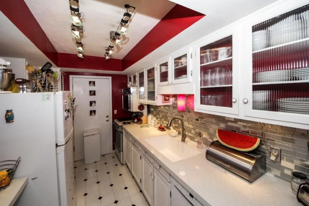 6851 Roswell Road Unit E-10, Atlanta, Georgia 30328, 3 Bedrooms Bedrooms, ,2 BathroomsBathrooms,Residential,Sold,6851 Roswell Road Unit E-10,6069225