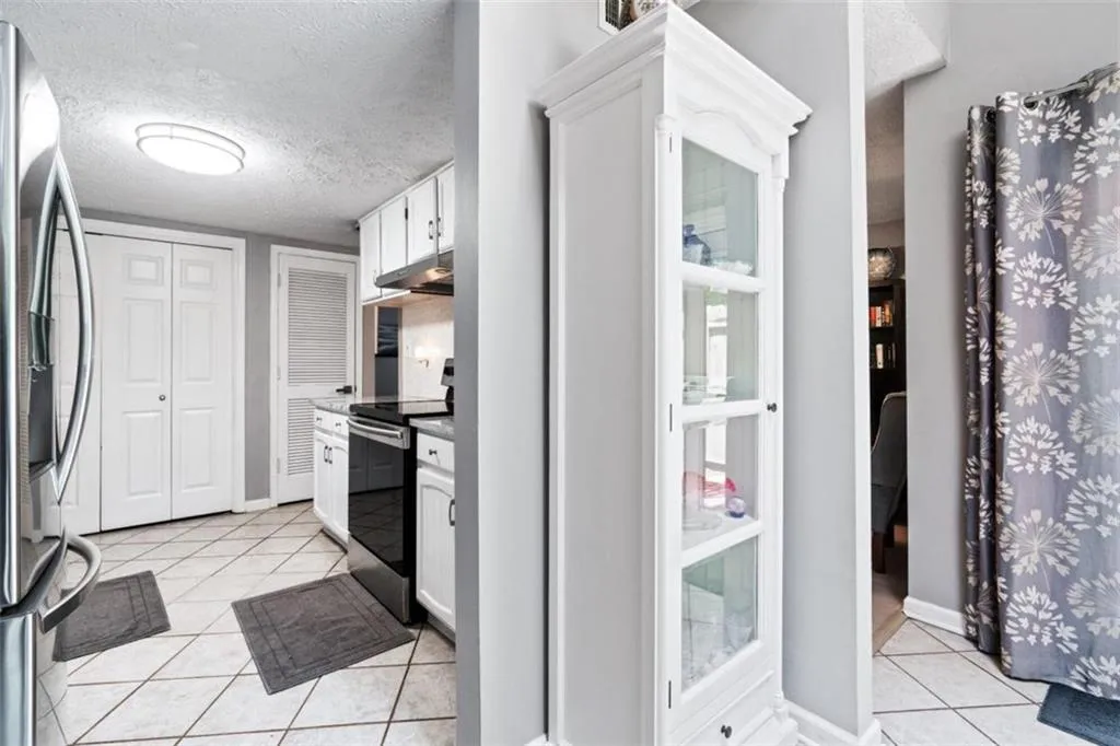 7750 Roswell Road Unit 10h, Sandy Springs, Georgia 30350, 2 Bedrooms Bedrooms, ,1 BathroomBathrooms,Residential,Sold,7750 Roswell Road Unit 10h,7436243 7750 Roswell Road Unit 10h, Sandy Springs, Georgia 30350, 2 Bedrooms Bedrooms, ,1 BathroomBathrooms,Residential,Sold,7750 Roswell Road Unit 10h,7436243