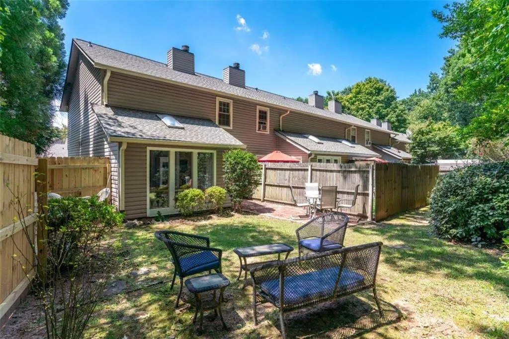 7750 Roswell Road Unit 10h, Sandy Springs, Georgia 30350, 2 Bedrooms Bedrooms, ,1 BathroomBathrooms,Residential,Sold,7750 Roswell Road Unit 10h,7436243 7750 Roswell Road Unit 10h, Sandy Springs, Georgia 30350, 2 Bedrooms Bedrooms, ,1 BathroomBathrooms,Residential,Sold,7750 Roswell Road Unit 10h,7436243