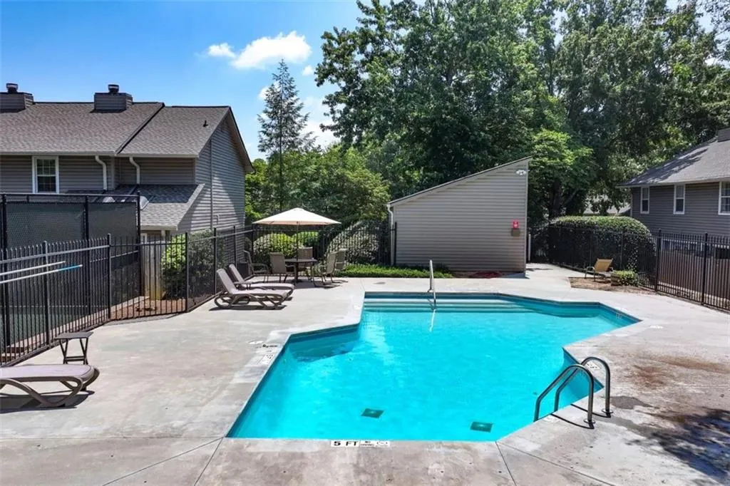 7750 Roswell Road Unit 10h, Sandy Springs, Georgia 30350, 2 Bedrooms Bedrooms, ,1 BathroomBathrooms,Residential,Sold,7750 Roswell Road Unit 10h,7436243 7750 Roswell Road Unit 10h, Sandy Springs, Georgia 30350, 2 Bedrooms Bedrooms, ,1 BathroomBathrooms,Residential,Sold,7750 Roswell Road Unit 10h,7436243