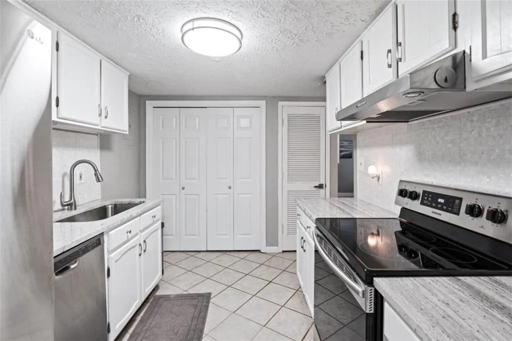 7750 Roswell Road Unit 10h, Sandy Springs, Georgia 30350, 2 Bedrooms Bedrooms, ,1 BathroomBathrooms,Residential,Sold,7750 Roswell Road Unit 10h,7436243 7750 Roswell Road Unit 10h, Sandy Springs, Georgia 30350, 2 Bedrooms Bedrooms, ,1 BathroomBathrooms,Residential,Sold,7750 Roswell Road Unit 10h,7436243