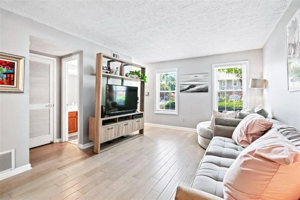 7750 Roswell Road Unit 10h, Sandy Springs, Georgia 30350, 2 Bedrooms Bedrooms, ,1 BathroomBathrooms,Residential,Sold,7750 Roswell Road Unit 10h,7436243 7750 Roswell Road Unit 10h, Sandy Springs, Georgia 30350, 2 Bedrooms Bedrooms, ,1 BathroomBathrooms,Residential,Sold,7750 Roswell Road Unit 10h,7436243