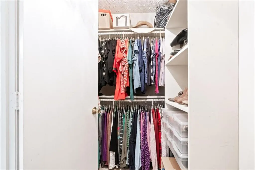 7750 Roswell Road Unit 10h, Sandy Springs, Georgia 30350, 2 Bedrooms Bedrooms, ,1 BathroomBathrooms,Residential,Sold,7750 Roswell Road Unit 10h,7436243 7750 Roswell Road Unit 10h, Sandy Springs, Georgia 30350, 2 Bedrooms Bedrooms, ,1 BathroomBathrooms,Residential,Sold,7750 Roswell Road Unit 10h,7436243