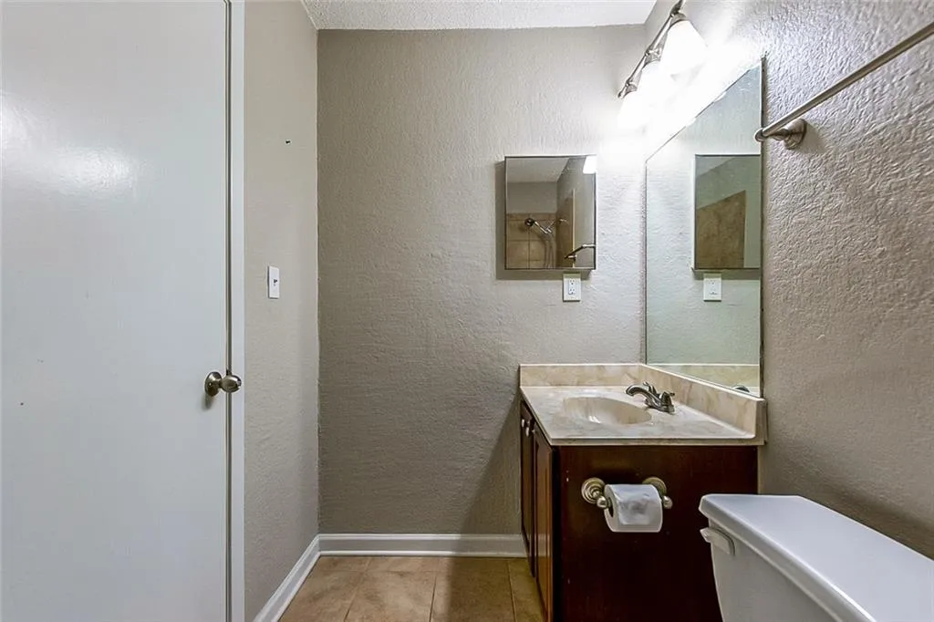 6900 Roswell Road Unit M5, Atlanta, Georgia 30328, 2 Bedrooms Bedrooms, ,2 BathroomsBathrooms,Residential,Sold,6900 Roswell Road Unit M5,7003996