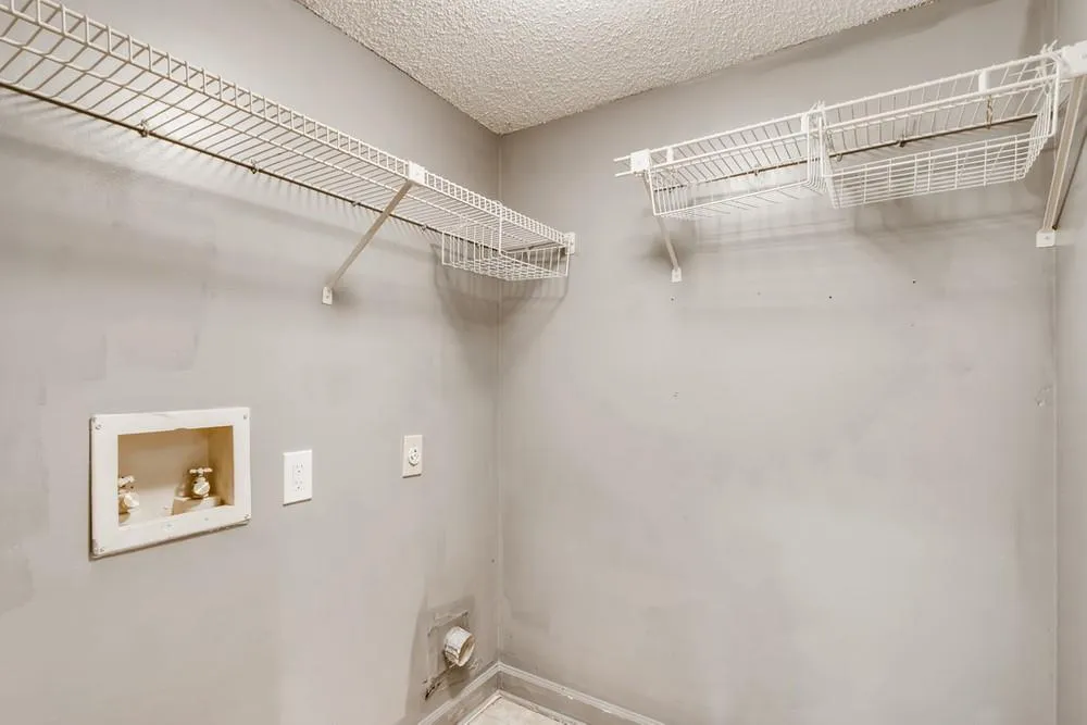 1513 Wingate Way, Sandy Springs, Georgia 30350, 2 Bedrooms Bedrooms, ,2 BathroomsBathrooms,Residential,Sold,1513 Wingate Way,6880372