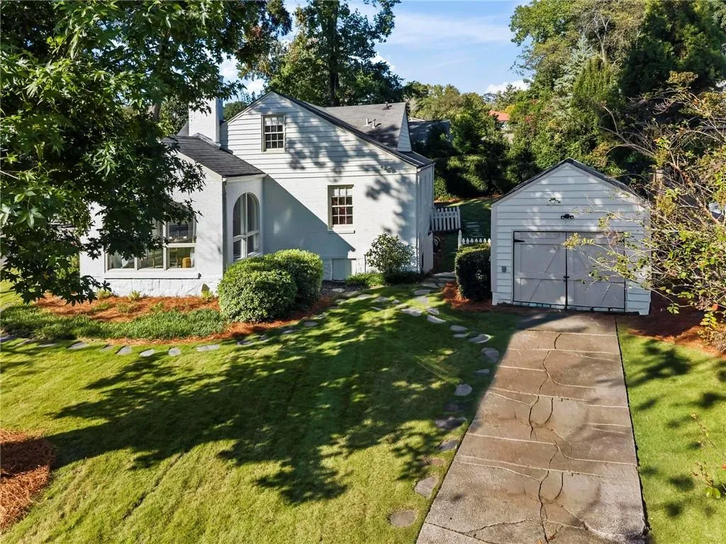 2070 Fairhaven Circle Ne, Atlanta, Georgia 30305, 3 Bedrooms Bedrooms, 0 ,2 BathroomsBathrooms,Residential,For Sale,2070 Fairhaven Circle Ne,7855072