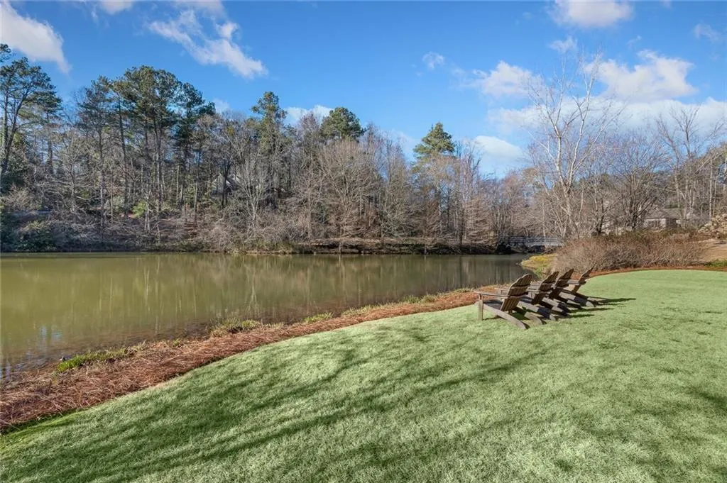 5549 Long Island Drive Nw, Atlanta, Georgia 30327, 6 Bedrooms Bedrooms, ,7 BathroomsBathrooms,Residential,Sold,5549 Long Island Drive Nw,6828976