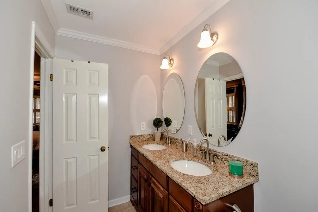 5207 Glenridge Drive, Atlanta, Georgia 30342, 3 Bedrooms Bedrooms, ,2 BathroomsBathrooms,Residential,Sold,5207 Glenridge Drive,6504957