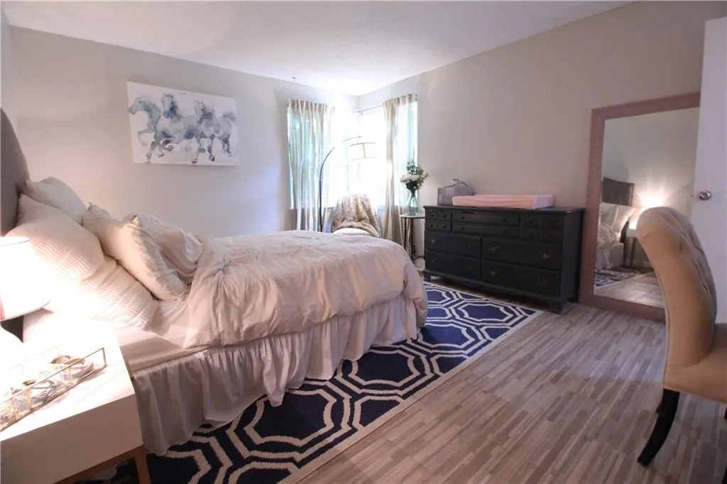 41 Dunwoody Springs Drive, Sandy Springs, Georgia 30328, 2 Bedrooms Bedrooms, ,2 BathroomsBathrooms,Residential,Sold,41 Dunwoody Springs Drive,6557348