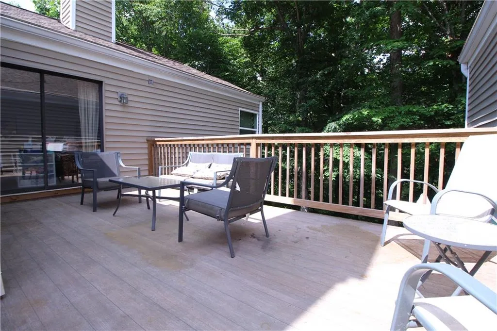 41 Dunwoody Springs Drive, Sandy Springs, Georgia 30328, 2 Bedrooms Bedrooms, ,2 BathroomsBathrooms,Residential,Sold,41 Dunwoody Springs Drive,6557348