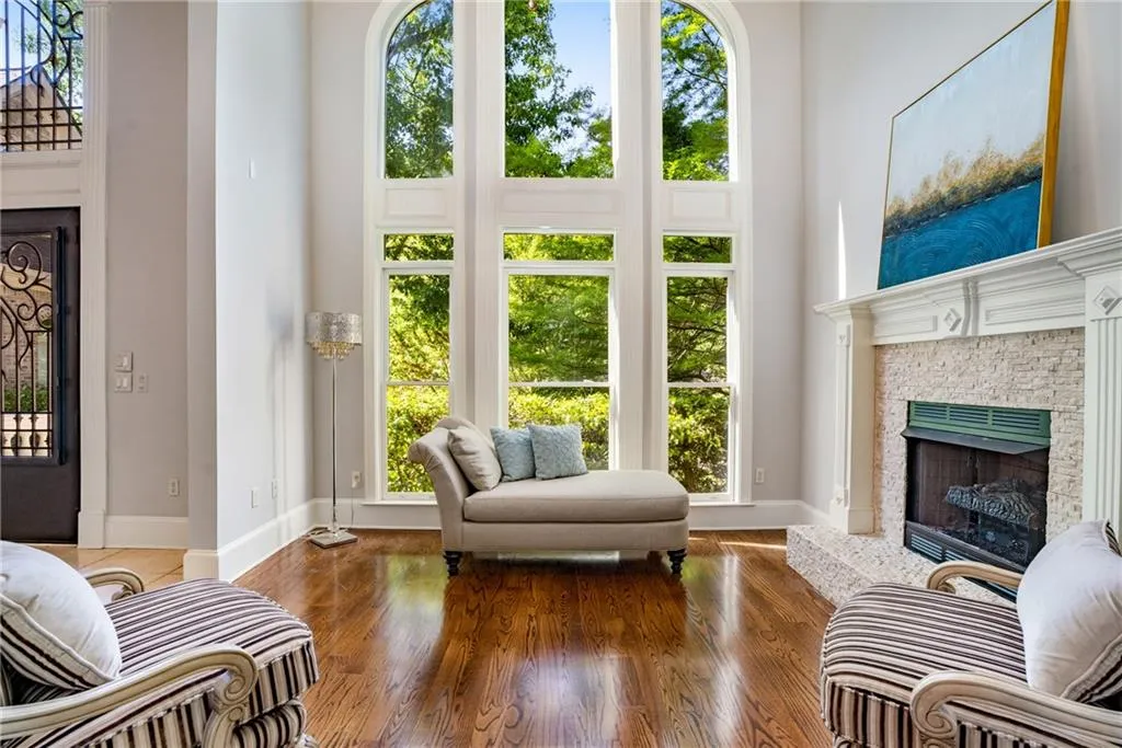 8319 Grogans Ferry Road, Sandy Springs, Georgia 30350, 6 Bedrooms Bedrooms, ,5 BathroomsBathrooms,Residential,Sold,8319 Grogans Ferry Road,7238379