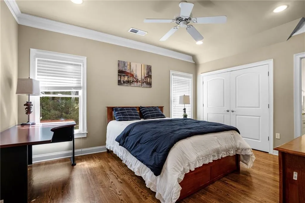 8319 Grogans Ferry Road, Sandy Springs, Georgia 30350, 6 Bedrooms Bedrooms, ,5 BathroomsBathrooms,Residential,Sold,8319 Grogans Ferry Road,7238379