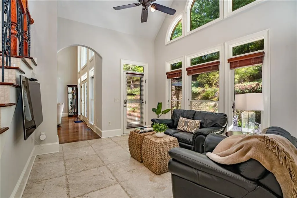 8319 Grogans Ferry Road, Sandy Springs, Georgia 30350, 6 Bedrooms Bedrooms, ,5 BathroomsBathrooms,Residential,Sold,8319 Grogans Ferry Road,7238379