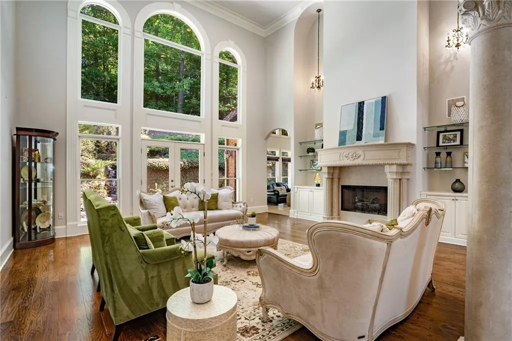 8319 Grogans Ferry Road, Sandy Springs, Georgia 30350, 6 Bedrooms Bedrooms, ,5 BathroomsBathrooms,Residential,Sold,8319 Grogans Ferry Road,7238379