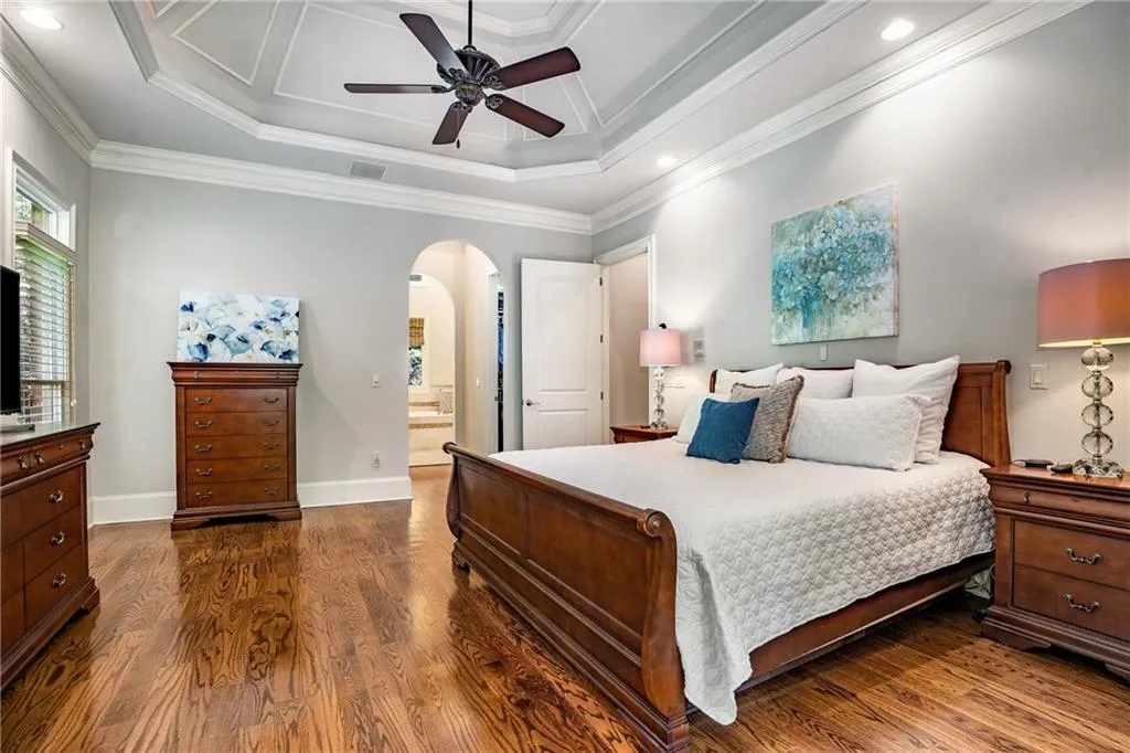 8319 Grogans Ferry Road, Sandy Springs, Georgia 30350, 6 Bedrooms Bedrooms, ,5 BathroomsBathrooms,Residential,Sold,8319 Grogans Ferry Road,7238379