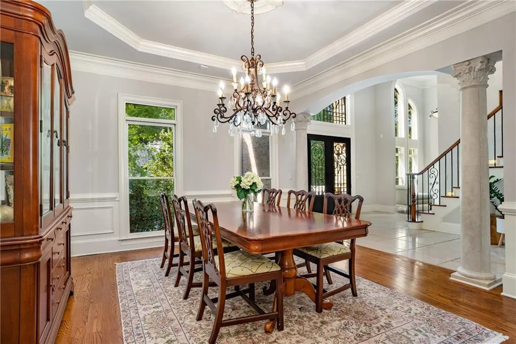 8319 Grogans Ferry Road, Sandy Springs, Georgia 30350, 6 Bedrooms Bedrooms, ,5 BathroomsBathrooms,Residential,Sold,8319 Grogans Ferry Road,7238379