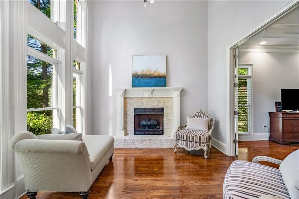 8319 Grogans Ferry Road, Sandy Springs, Georgia 30350, 6 Bedrooms Bedrooms, ,5 BathroomsBathrooms,Residential,Sold,8319 Grogans Ferry Road,7238379