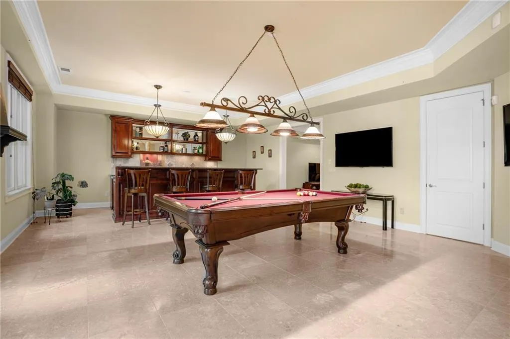 8319 Grogans Ferry Road, Sandy Springs, Georgia 30350, 6 Bedrooms Bedrooms, ,5 BathroomsBathrooms,Residential,Sold,8319 Grogans Ferry Road,7238379