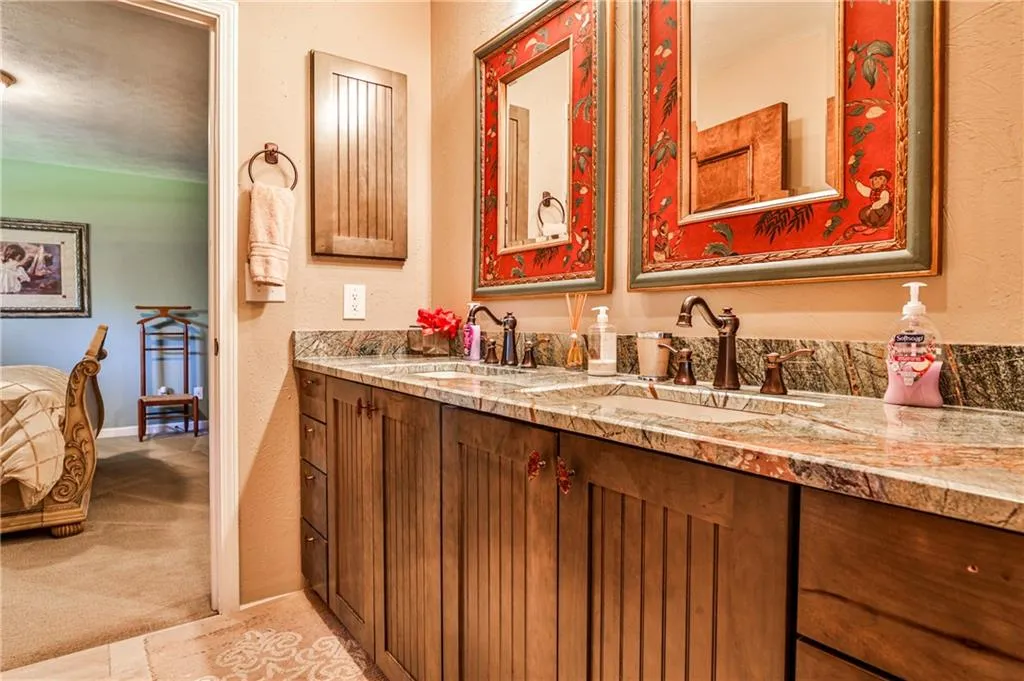 Guest quarters bath.