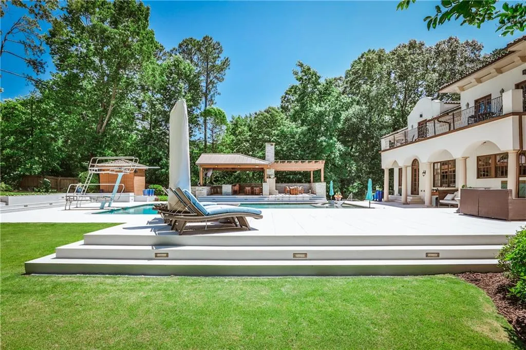 4309 Sentinel Post Road Nw, Atlanta, Georgia 30327, 7 Bedrooms Bedrooms, ,8 BathroomsBathrooms,Residential,For Sale,4309 Sentinel Post Road Nw,7614005