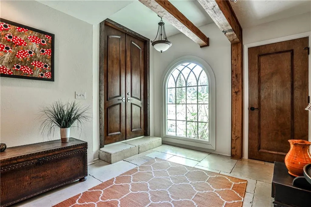 Separate entry to guest quarters.