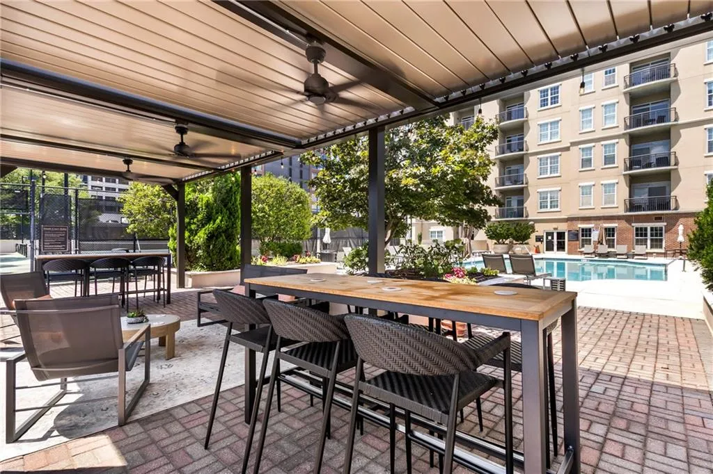 325 E Paces Ferry Road Ne Unit 1704, Atlanta, Georgia 30305, 1 Bedroom Bedrooms, ,1 BathroomBathrooms,Residential,For Sale,325 E Paces Ferry Road Ne Unit 1704,7659531
