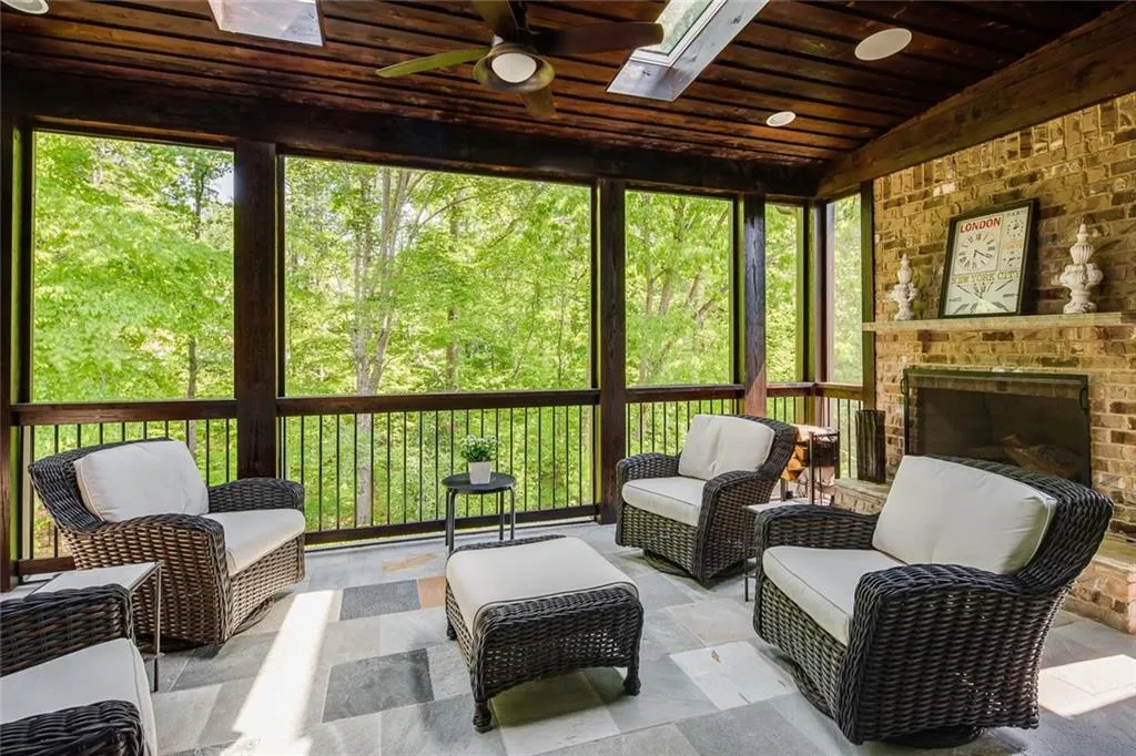 3858 Teesdale Court, Sandy Springs, Georgia 30350, 4 Bedrooms Bedrooms, ,4 BathroomsBathrooms,Residential,Sold,3858 Teesdale Court,6884268