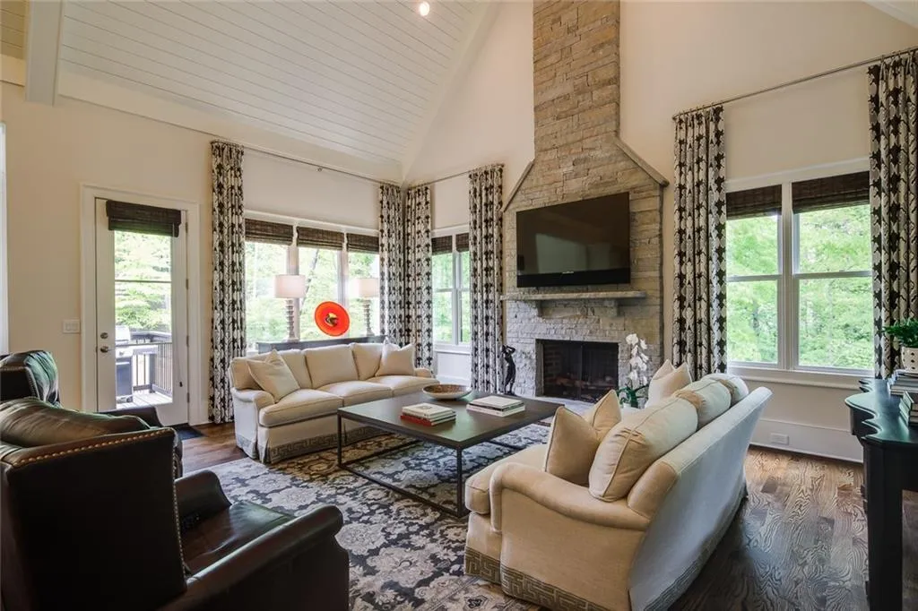 3858 Teesdale Court, Sandy Springs, Georgia 30350, 4 Bedrooms Bedrooms, ,4 BathroomsBathrooms,Residential,Sold,3858 Teesdale Court,6884268