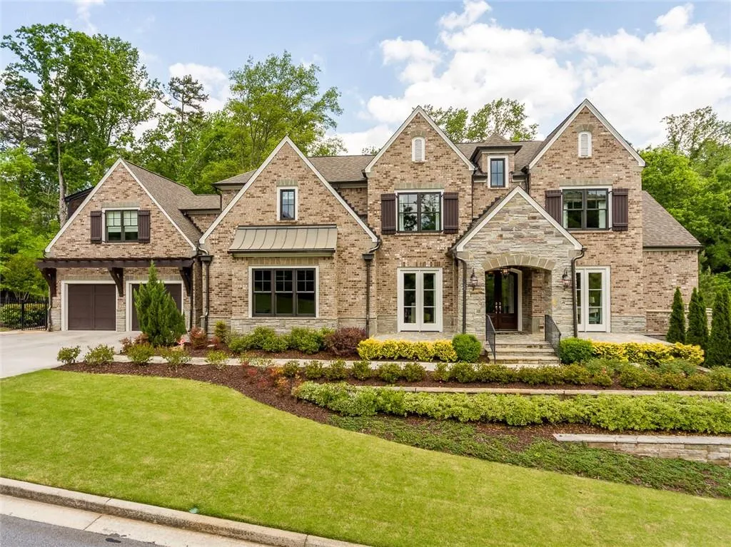 3858 Teesdale Court, Sandy Springs, Georgia 30350, 4 Bedrooms Bedrooms, ,4 BathroomsBathrooms,Residential,Sold,3858 Teesdale Court,6884268