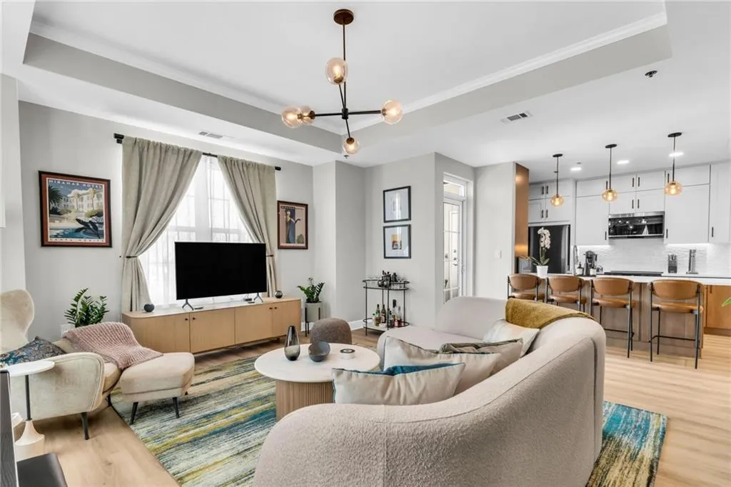 325 E Paces Ferry Road Ne Unit 2211, Atlanta, Georgia 30305, 2 Bedrooms Bedrooms, 0 ,2 BathroomsBathrooms,Residential,For Sale,325 E Paces Ferry Road Ne Unit 2211,7728024