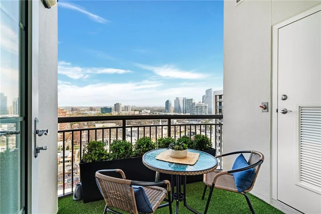 325 E Paces Ferry Road Ne Unit 2211, Atlanta, Georgia 30305, 2 Bedrooms Bedrooms, 0 ,2 BathroomsBathrooms,Residential,For Sale,325 E Paces Ferry Road Ne Unit 2211,7728024