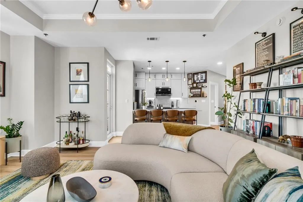 325 E Paces Ferry Road Ne Unit 2211, Atlanta, Georgia 30305, 2 Bedrooms Bedrooms, 0 ,2 BathroomsBathrooms,Residential,For Sale,325 E Paces Ferry Road Ne Unit 2211,7728024