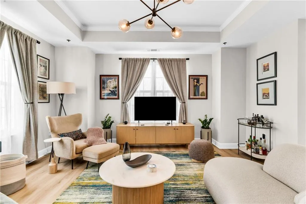 325 E Paces Ferry Road Ne Unit 2211, Atlanta, Georgia 30305, 2 Bedrooms Bedrooms, 0 ,2 BathroomsBathrooms,Residential,For Sale,325 E Paces Ferry Road Ne Unit 2211,7728024