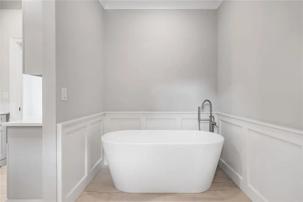 2111 Bellrick Road Nw, Atlanta, Georgia 30318, 5 Bedrooms Bedrooms, ,5 BathroomsBathrooms,Residential,For Sale,2111 Bellrick Road Nw,7597460