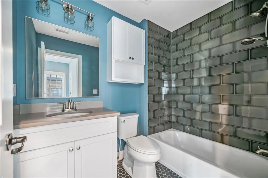 2111 Bellrick Road Nw, Atlanta, Georgia 30318, 5 Bedrooms Bedrooms, ,5 BathroomsBathrooms,Residential,For Sale,2111 Bellrick Road Nw,7597460